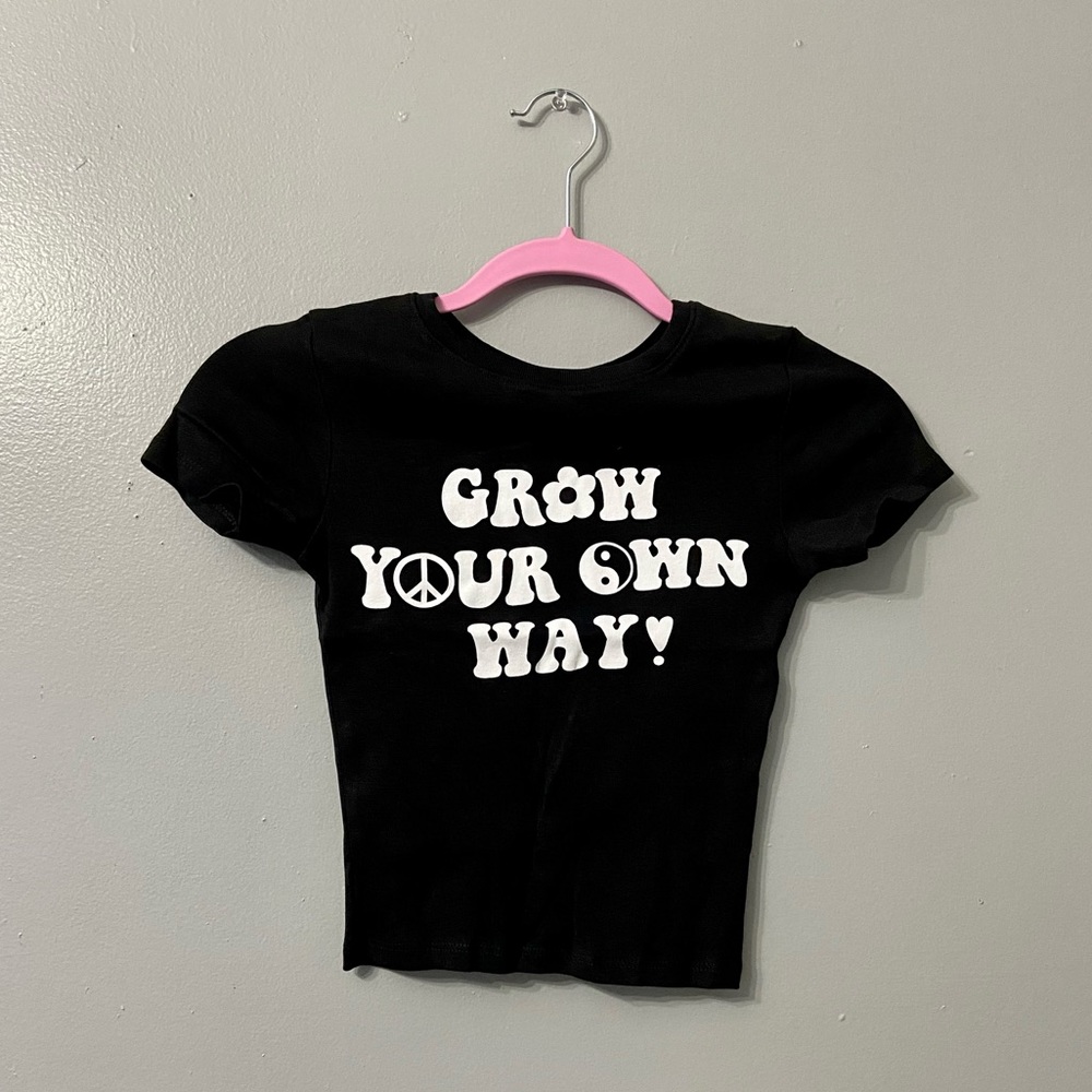 Graphic Crop Top
